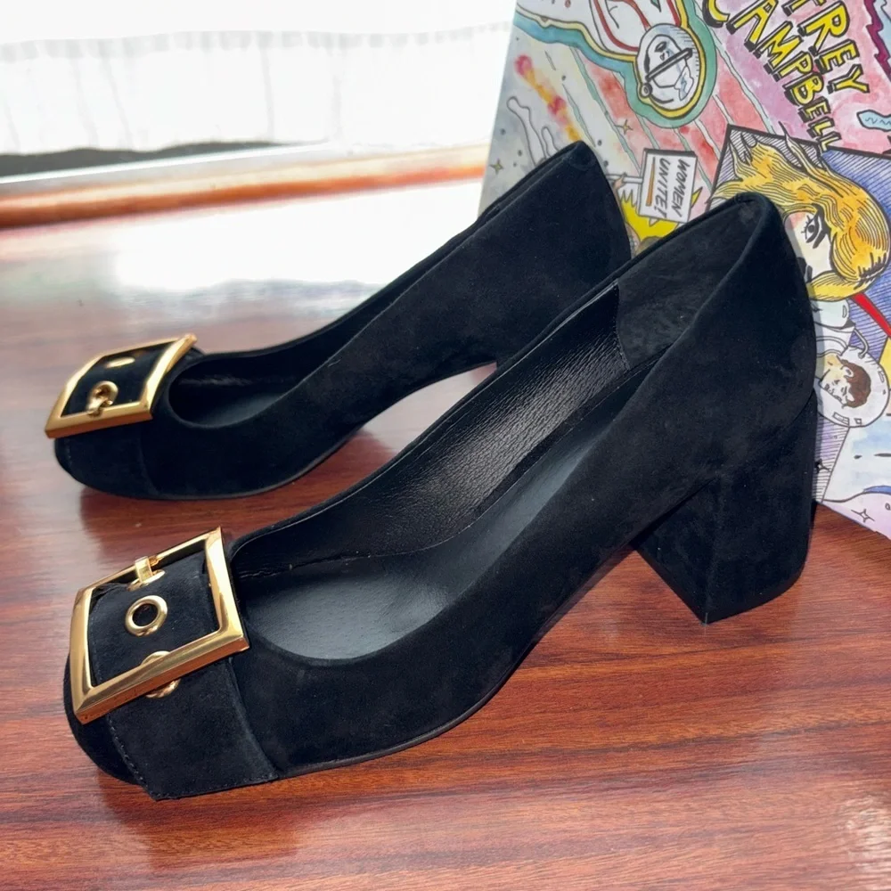 Jeffrey Campbell Black and Gold Flats with Sleek Design facts pump NWT IN BOX - Picture 3 of 4